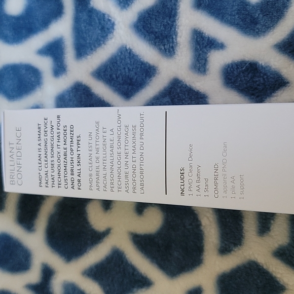 Facial cleansing device - Picture 4 of 4